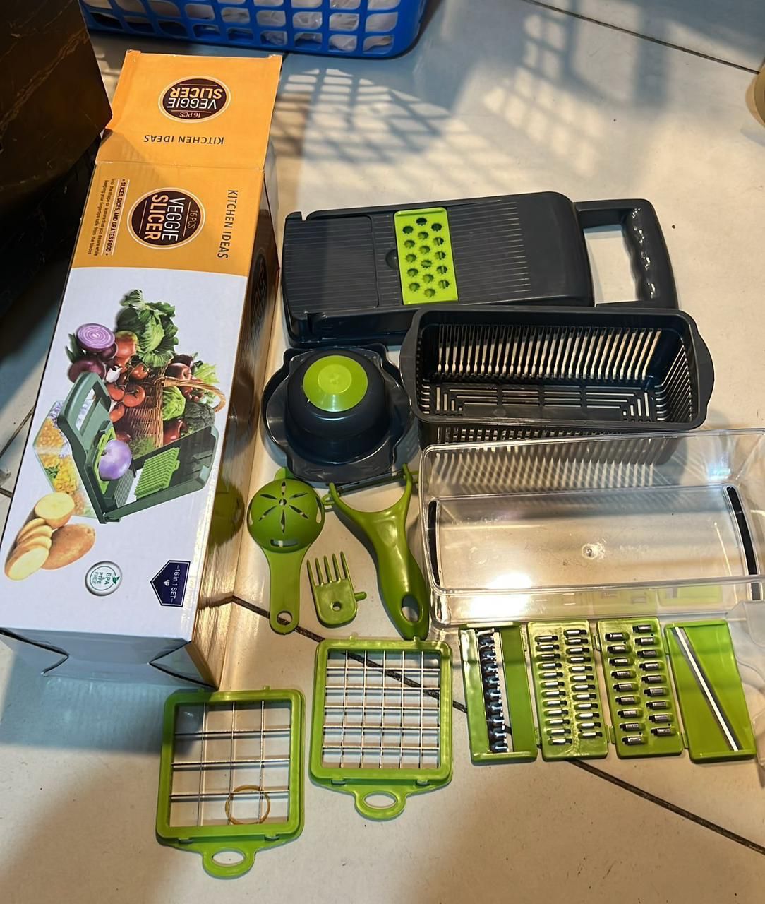 16-in-1 Multifunctional Vegetable Chopper & Slicer – Manual Food Cutter with Colander & Storage Container